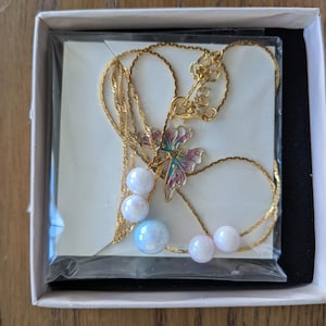 Kirsten added a photo of their purchase