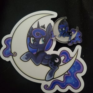 JESSICA added a photo of their purchase