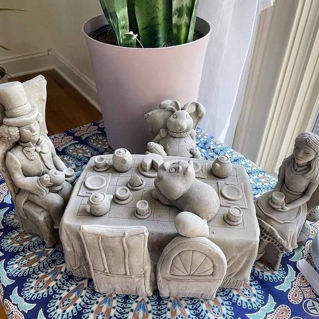 英国不思議の国のアリスシリーズ Devonshire Stone ティーパーティ 英国不思議の国のアリスシリーズ Devonshire Stone ティー
