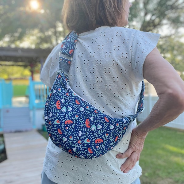 Half Moon Sling Bag With Pockets Sewing Pattern | Crescent Moon Bag ...
