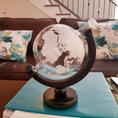 Personalized Globe Decanter Set With Engraved Glencairn Glasses Whiskey ...