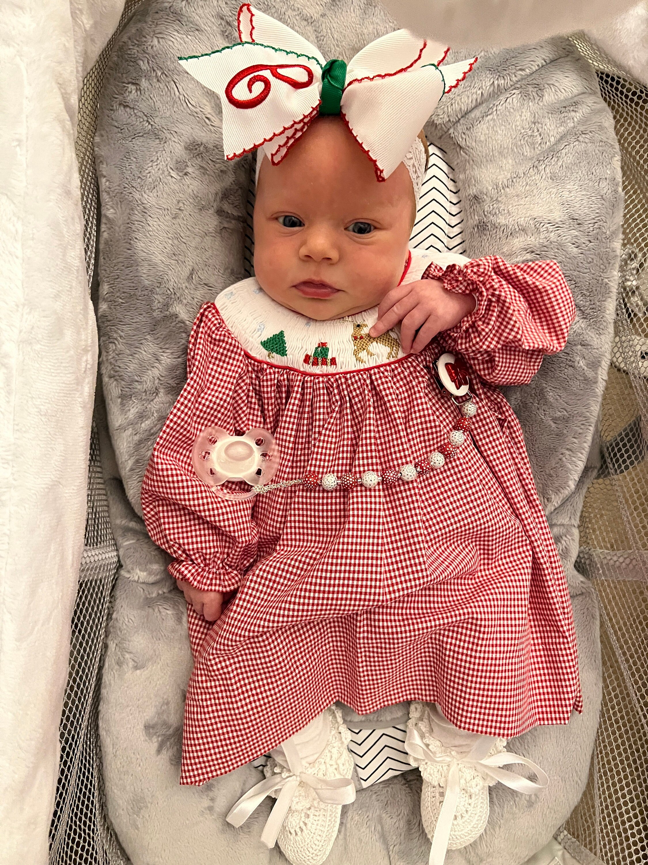 Embroidered Christmas bows-Santa hairbow-Reindeer hairbow-Snowman Hairbow- custom hairbows-hoilday hairbows- moonstitch hairbows- hair-bow--