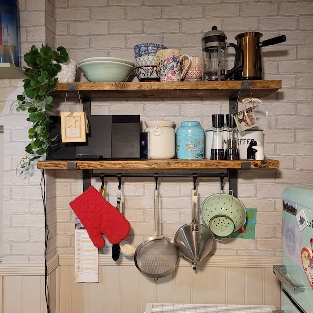 Black Rail for Hanging Cups/utensils Available in 60/80cm to Fit Under  Shelves Complete With 5 Hooks, Bookshelf, Shelve 