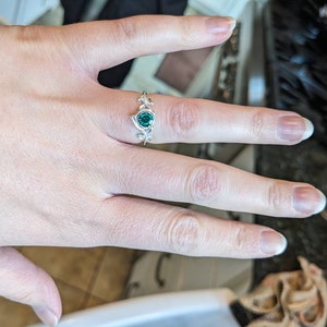 Kokiri Emerald Ring - Legend of Zelda - Geeky Engagement Ring