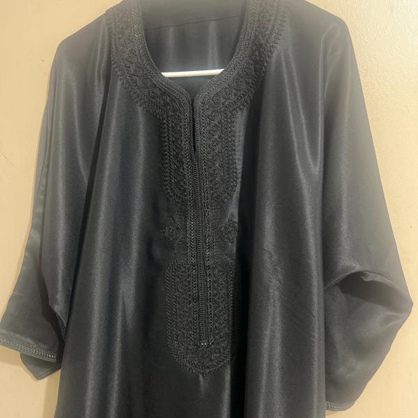Modern Gray Moroccan Thobe with Black Embroidery for Men