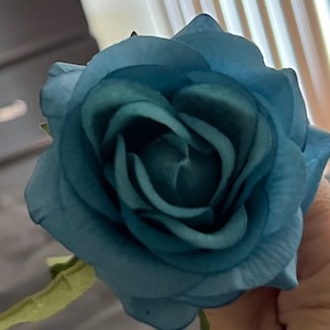 Blue with Hint of Teal Real Touch Roses Silk Artificial Flowers Petals Feel  and Look like Fresh Roses' 10 Stems FiveSeasonStuff Floral -  Italia