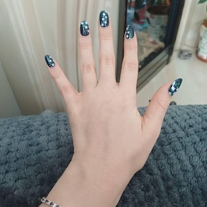 Alice added a photo of their purchase