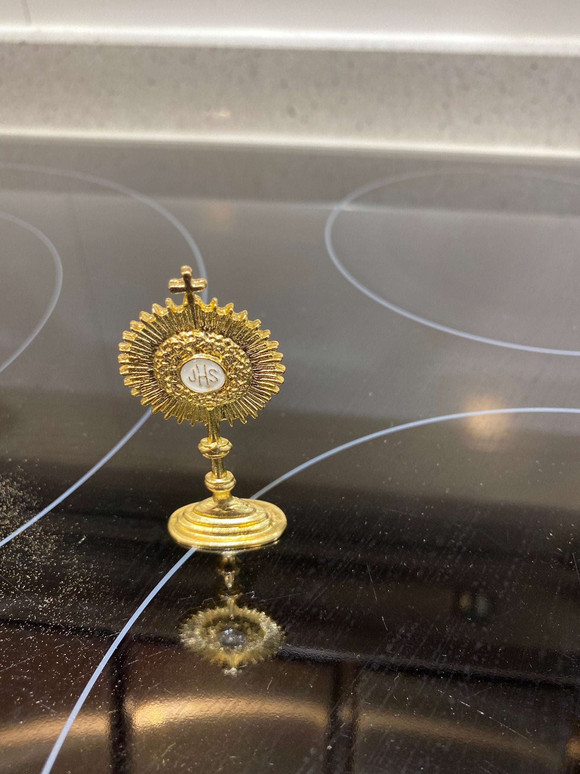 Monstrance blessed Sacrament Euharostic Monstrance catholic menstrance