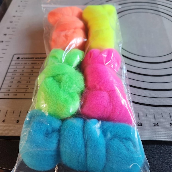 NEON LIGHTS Assorted Colors, Wool Roving, 2.5 Ozs., 100% Wool Roving ...