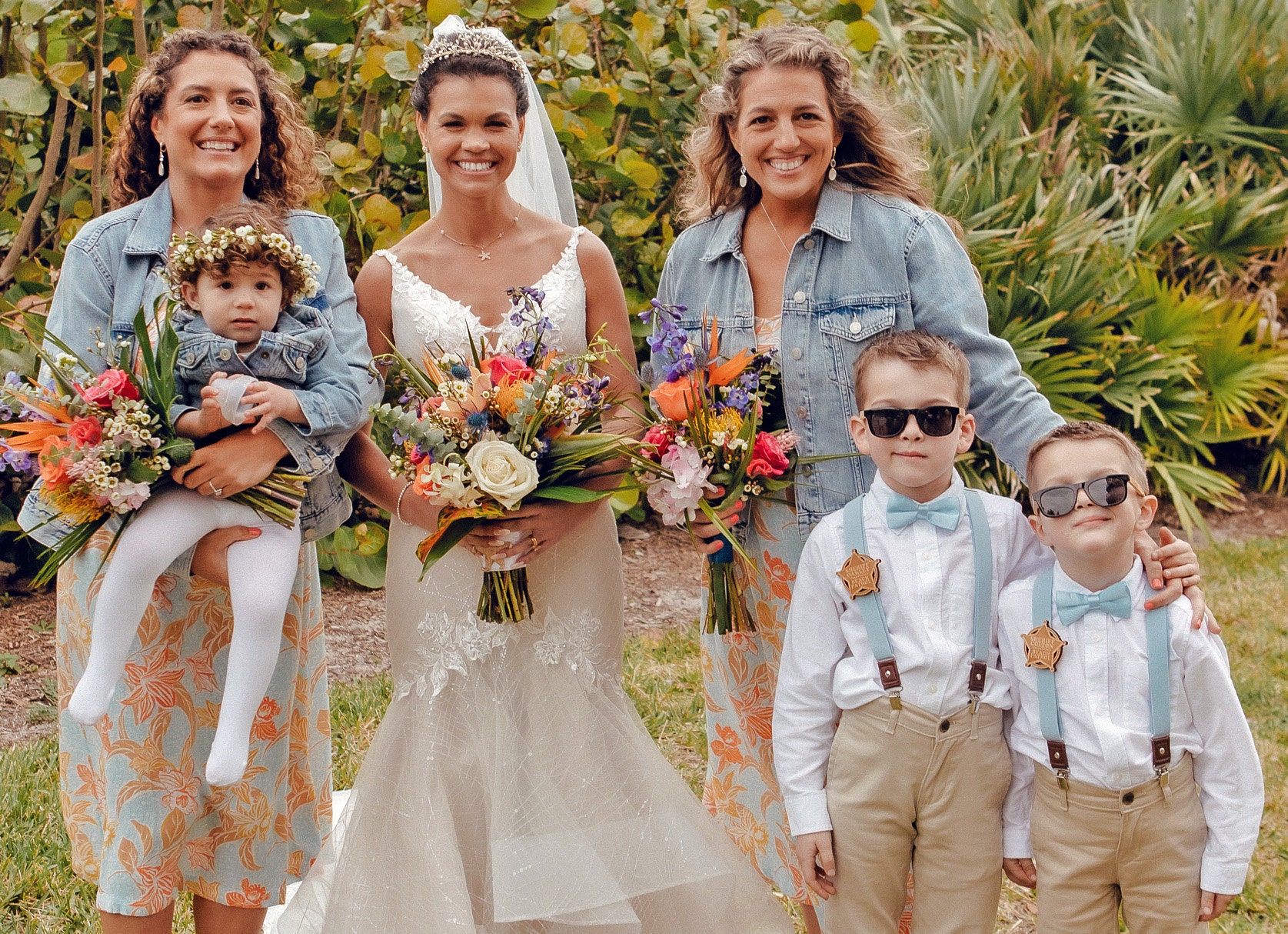 Personalized Ring Bearer Sunglasses with Badge, Kids Flower Girl Sunglasses, Junior Groomsman Gift, Page Boy Sunglasses, Ring Bearer Gift