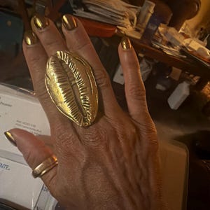 Victoria added a photo of their purchase