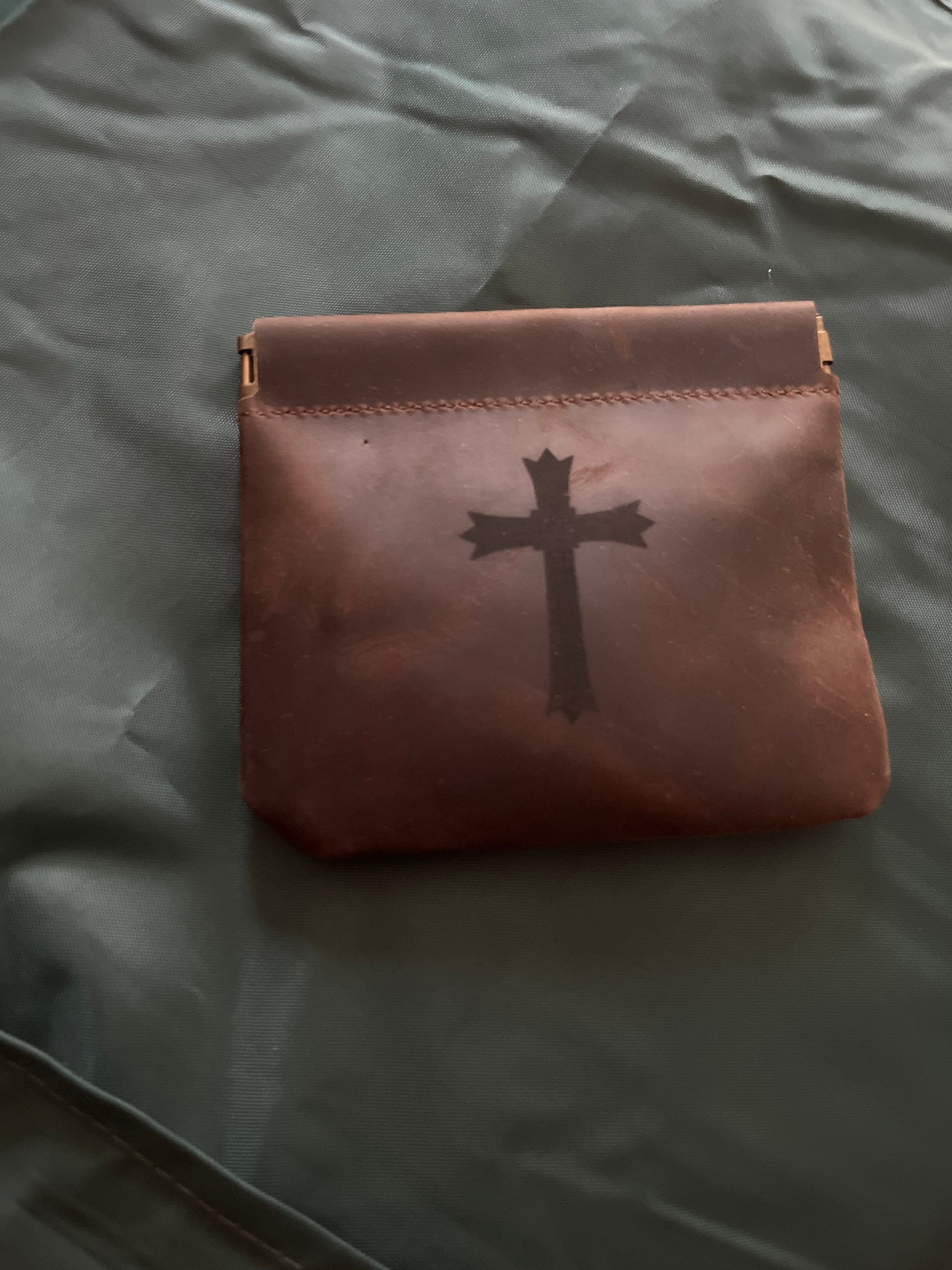 Personalized leather rosary pouch, Squeeze Frame Pocket Case, 1st Communion, Confirmation Gift, Leather Coin Purse, gift for mom