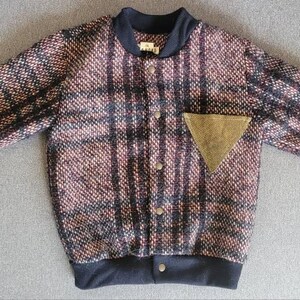 Emiliya added a photo of their purchase
