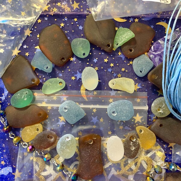 8 Verres trapani En Corail Bleu Par Garouste Et Bonetti Po