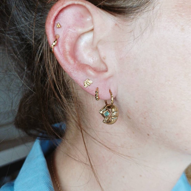 アクセサリー Bijou de M Petit Honeybee Earring Pink & White Enamel Bee Little Girl's Studs - Desires by Mikolay