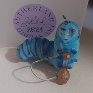 不思議の国のアリスのミニチュア「青い芋虫」サザーランド作 - Etsy 日本