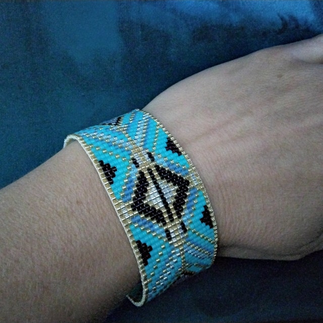 Miyuki Bead Weaving Cuff Bracelet Gradient of Blue, Black