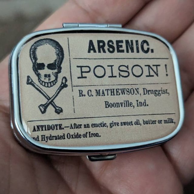 ビンテージ 薬ケース 缶ケース メディスンケース スカル 髑髏 花 ポイズン Arsenic Poison Skull Crossbones Vintage Label Ring Trinket