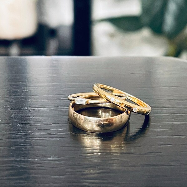 Round Cut Moissanite Wedding Band, 14K Yellow Gold Starburst Band ...