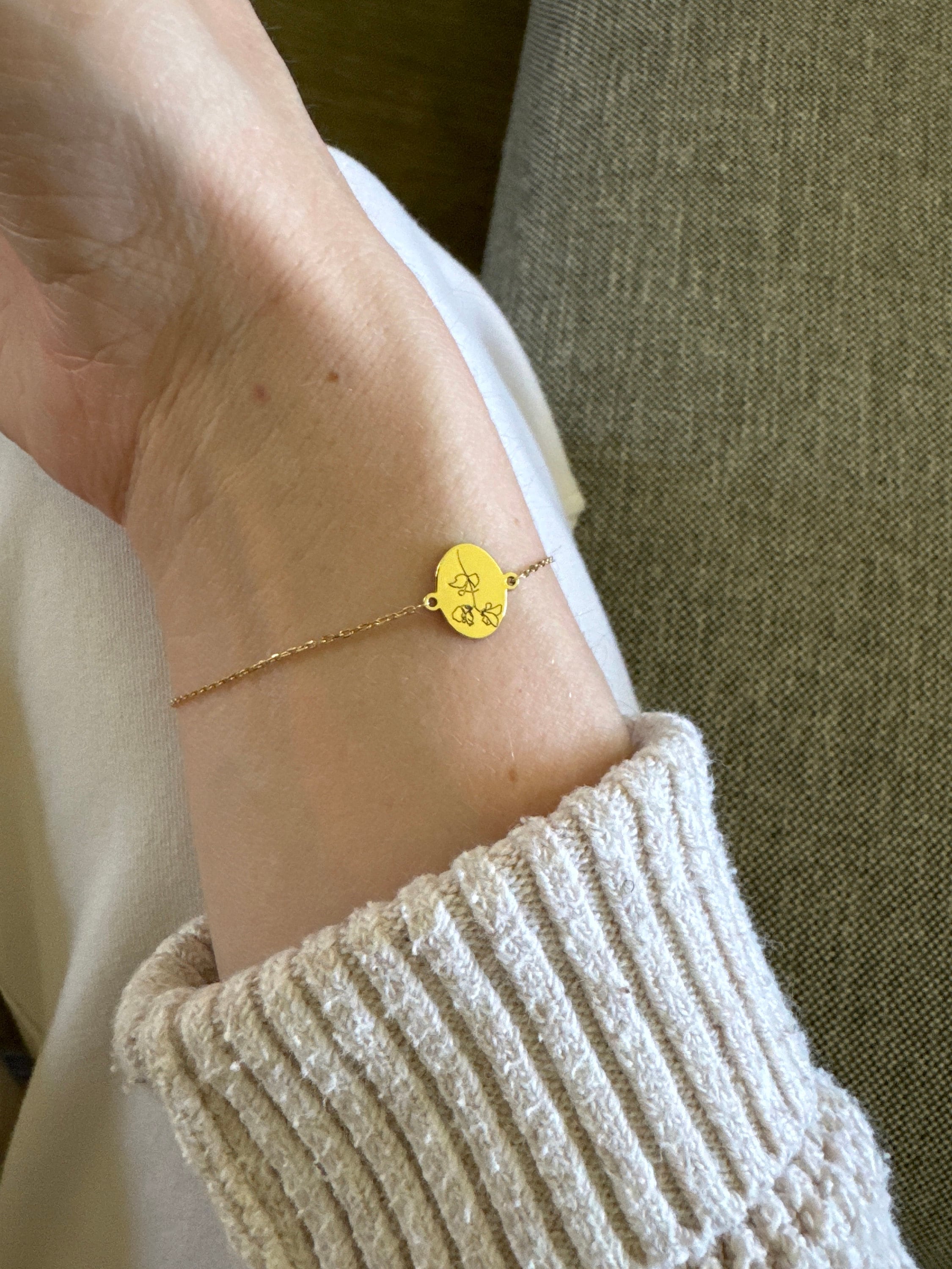 Tiny Birth Flower Bracelet, Wild Flowers Memorial, Sterling Silver Bracelet, Gift For Her, Birth Flower Jewelry, Floral Bracelet