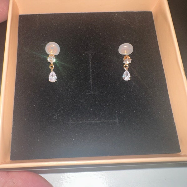 Women's Elegant And Gentle Ear Clips For Those Without Pierced Ears