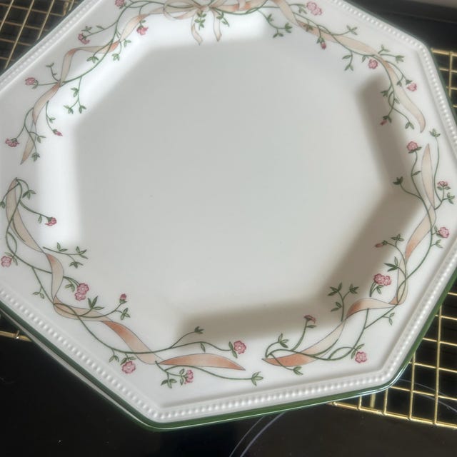 Eternal Beau Vintage Dinner Plates by Johnson Bros, England