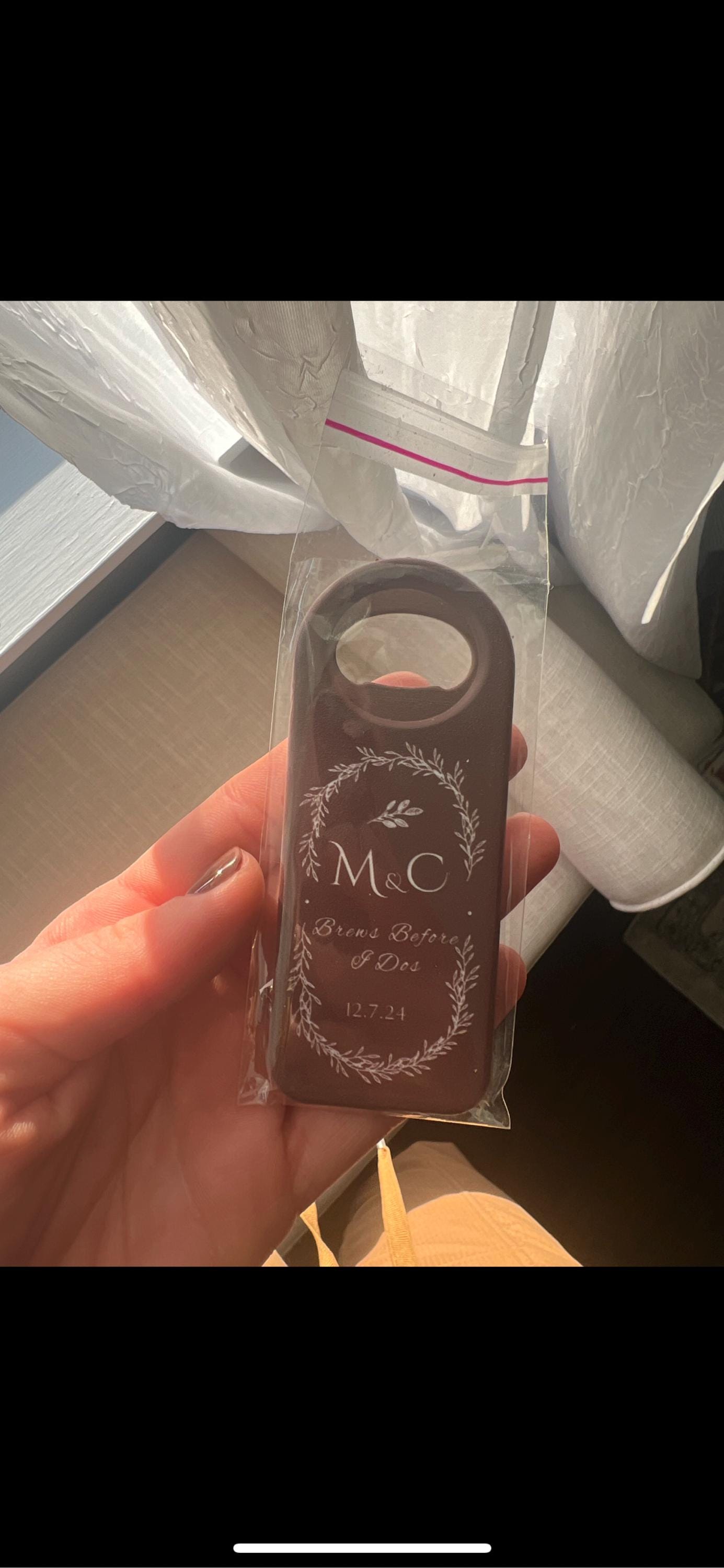 Magnet für Hochzeitsgeschenke, personalisierte Magnete aus Holz, Hochzeitsgeschenke, magnetischer Flaschenöffner, individueller Flaschenöffner, Hochzeitsgeschenk