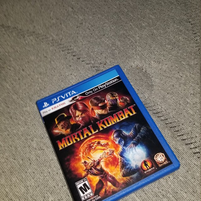 PSVITA】Mortal Kombat 北米版 + 小銭入れ - メルカリ