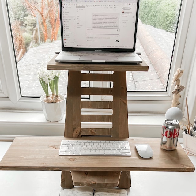 Zendesk sale sit stand