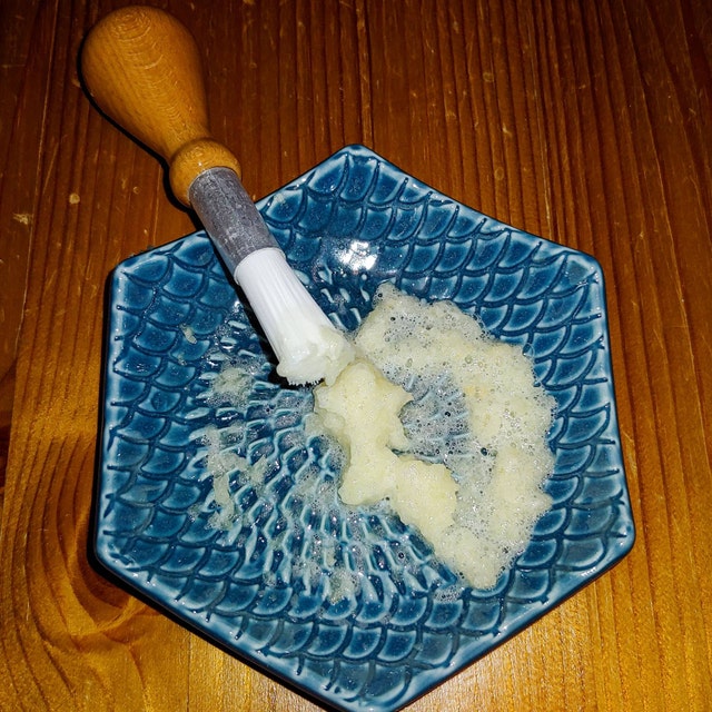 The Grate Plate 3 Piece Handmade Ceramic Garlic Grater Set -  Grater, Peeler, Brush (Lavender): Home & Kitchen