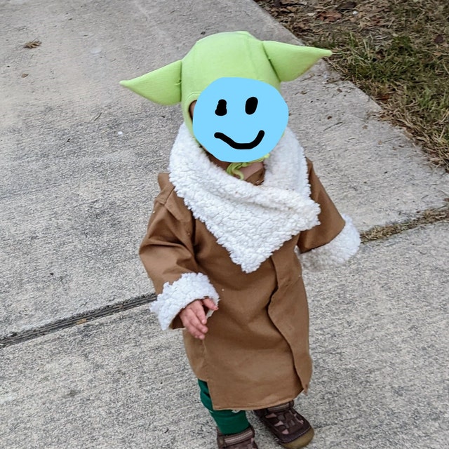 Star Wars Inspired Baby Yoda Chapstick Holder Sewing Tutorial ⋆ Dollar  Crafter