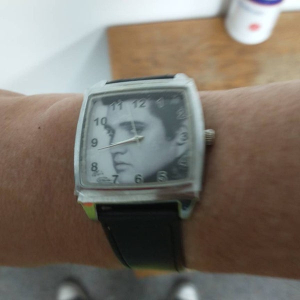 Orologio TAPORT Quadrato Bianco – Cinturino In Pelle Vera – Movimento Al Quarzo – Regalo Con Batteria Di Ricambio