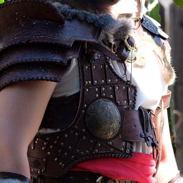 Hombrera de cuero estilo fantasía vikingo para larp y cosplay. armadura  vikinga inspirada en Skyrim -  México