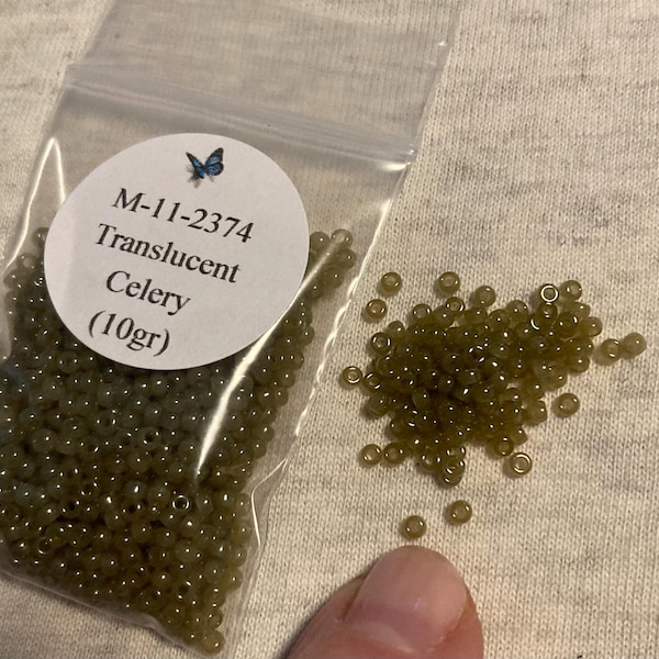 Czech Glass Ginko Beads - Backlit Periwinkle 7.5mm Two Hole Beads (70-75 Pieces)