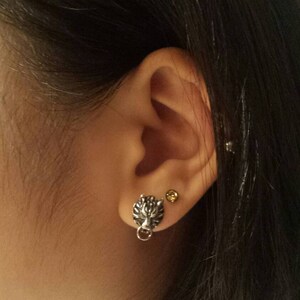 【Monday Edition】FEELING OF FANTASY EARRINGS Sterling Silver FF7 Wolf Stud Earrings FFVII Cloud Wolf