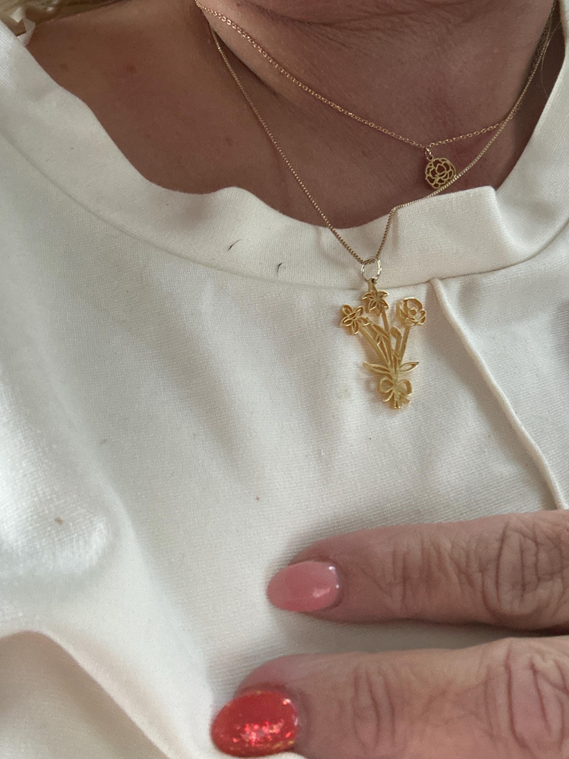 Custom Multiple Birthflower Necklace, Floral Bouquet Necklace, Family Member Necklace for Mom, Birthday Gift for Her, Christmas Gift