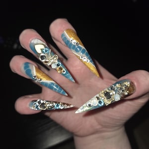 Jillian added a photo of their purchase