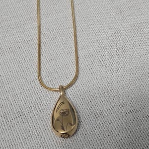 Teardrop Urn Necklace for Ashes - Personalized Birth Flower Keepsake Memorial Necklace - Engraved Birth Flower Cremation Jewelry for Women