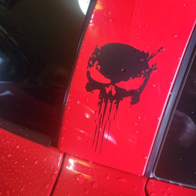 Pegatina De Calavera Con Escena De Playa - Diseño De Palmera Y Océano, 3 Pulgadas, Brillante, Para Coche O Ventana