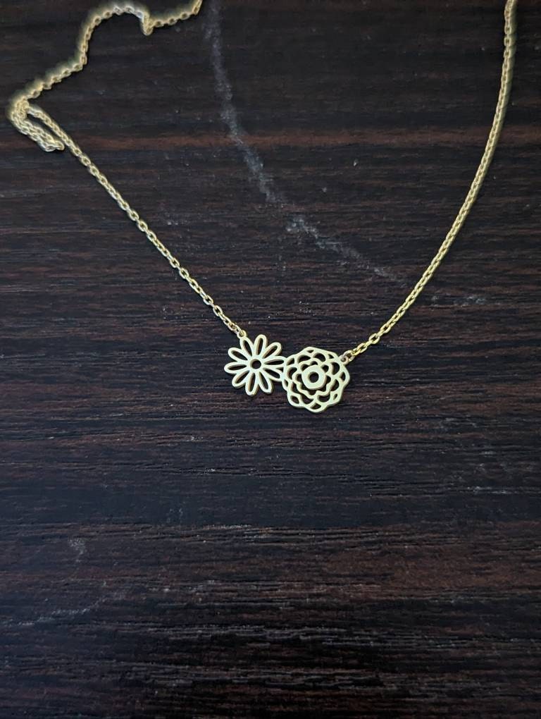 Dainty Birth flower Necklace , 14K Gold Birth Flower Bouquet Necklace, Personalized Gift, Birth flower Family Gift, Mothers day gifts