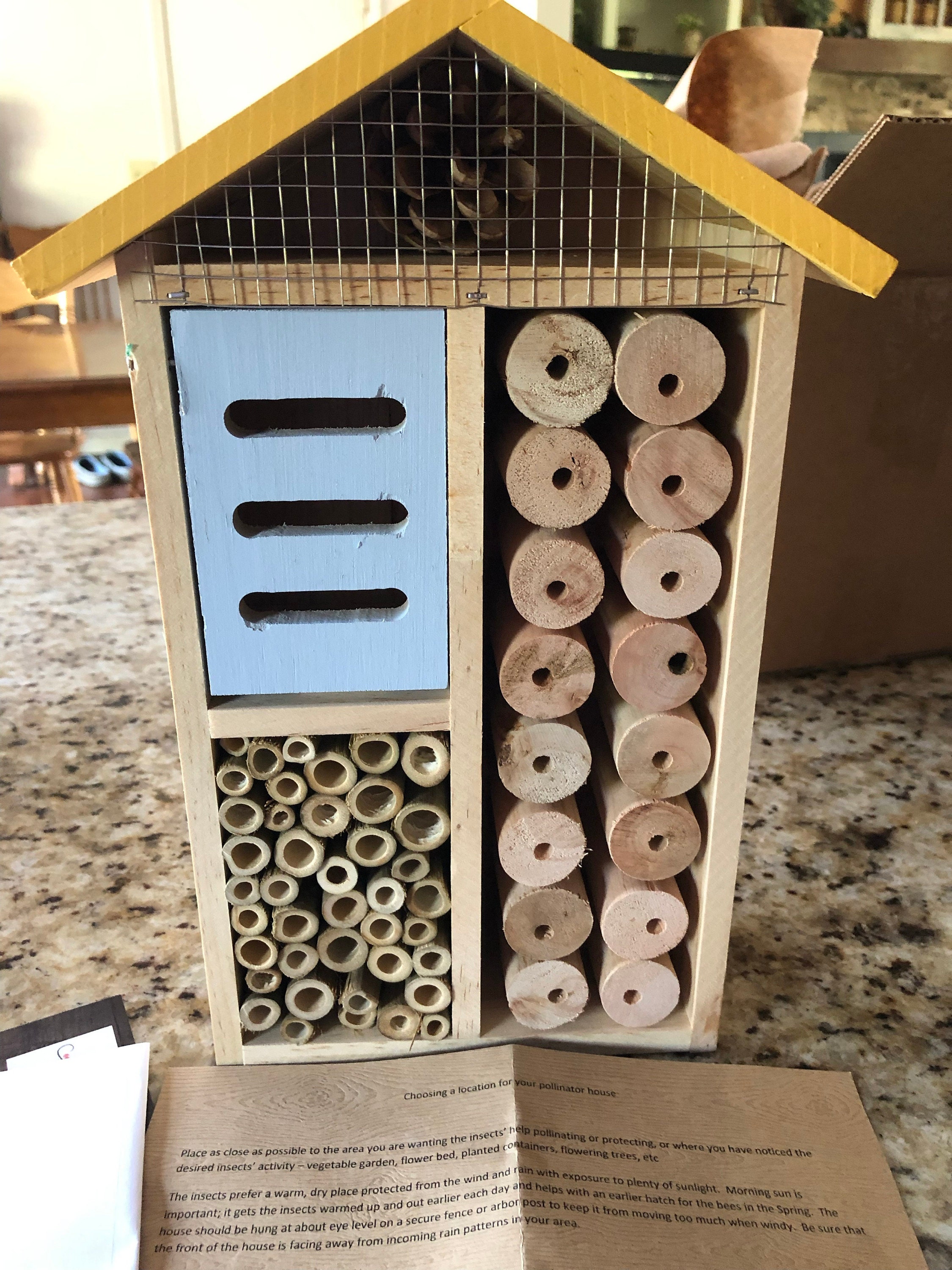 Sunny Pollinator Hotel Mehrzimmerhaus - Blattschneider &amp; Mauerbienen Insektenhabitat Einheimische Gärten Bio-Garten Gärtner Natur Geschenk