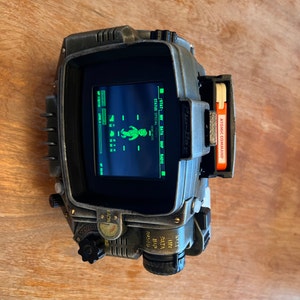 Pip-boy 3000 MK4 Fallout 4 Interactive Working Phone Version