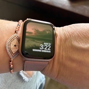 Apple watch band loose in socket hot sale