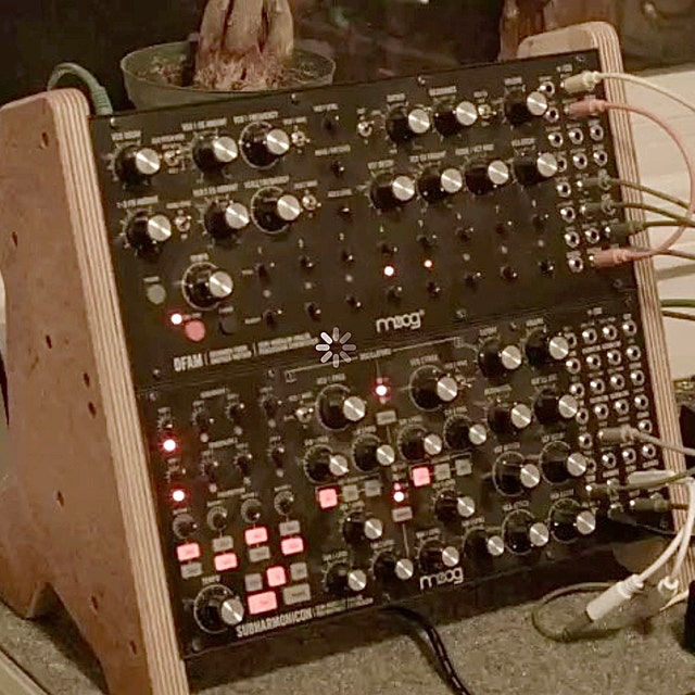 Moog 2段スタンド Moog Mother 32 / DFAM / Subharmonicon
