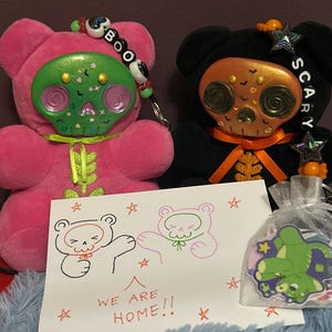 Savannah added a photo of their purchase