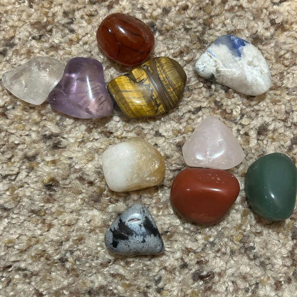 Beginner's Crystal Kit - 10 Popular Tumbled Stones In A Velvet Pouch (Tumbled Gemstone Set)