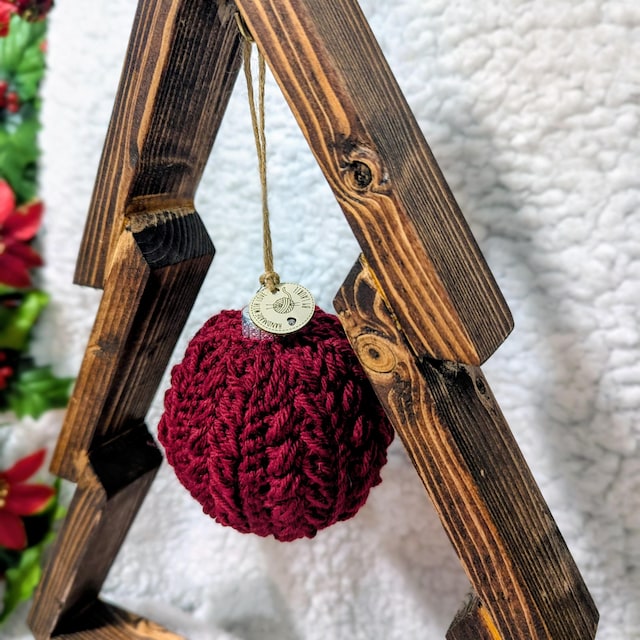 A customer's finished Snowy Wheat Stitch Ornament Crochet Pattern