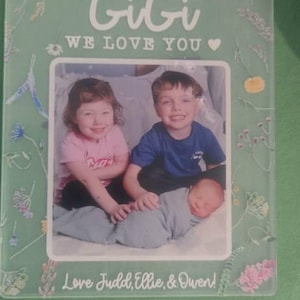 Kaitlyn added a photo of their purchase