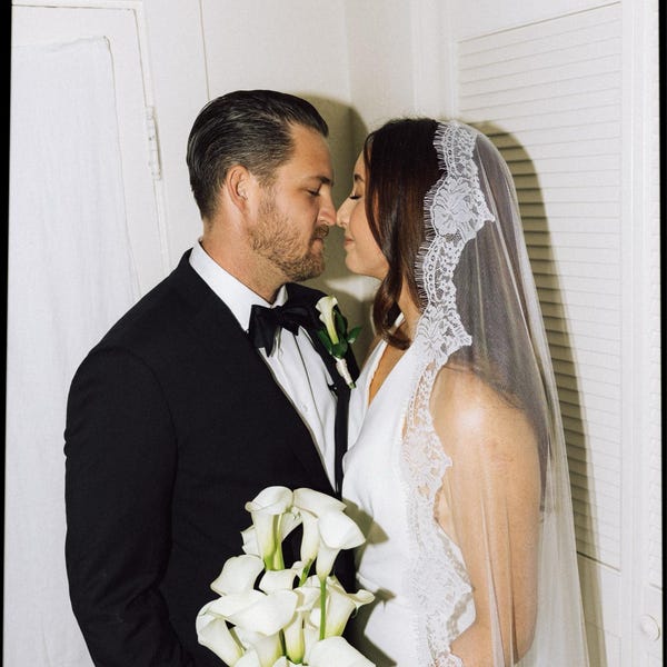 Bridal Veil with 3D Flowers (#ESIYA) main image 1
