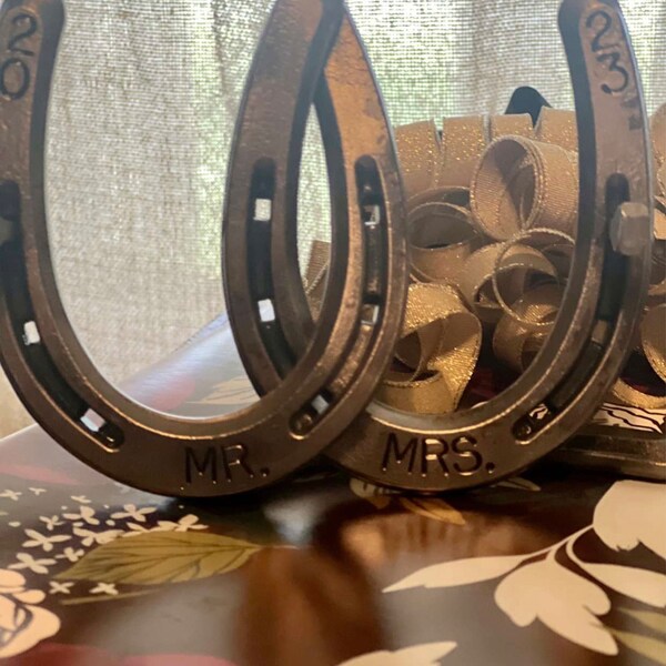 Jewelry Holder, Horseshoe Ring Holder, Engraved Linked Horseshoes, Gift ...